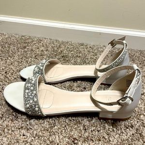 David’s Bridal White Low Heel, Size 7